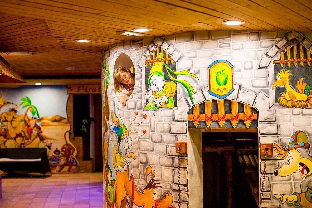 Family & Sporthotel Kaerntnerhof Bad Kleinkirchheim Eksteriør billede
