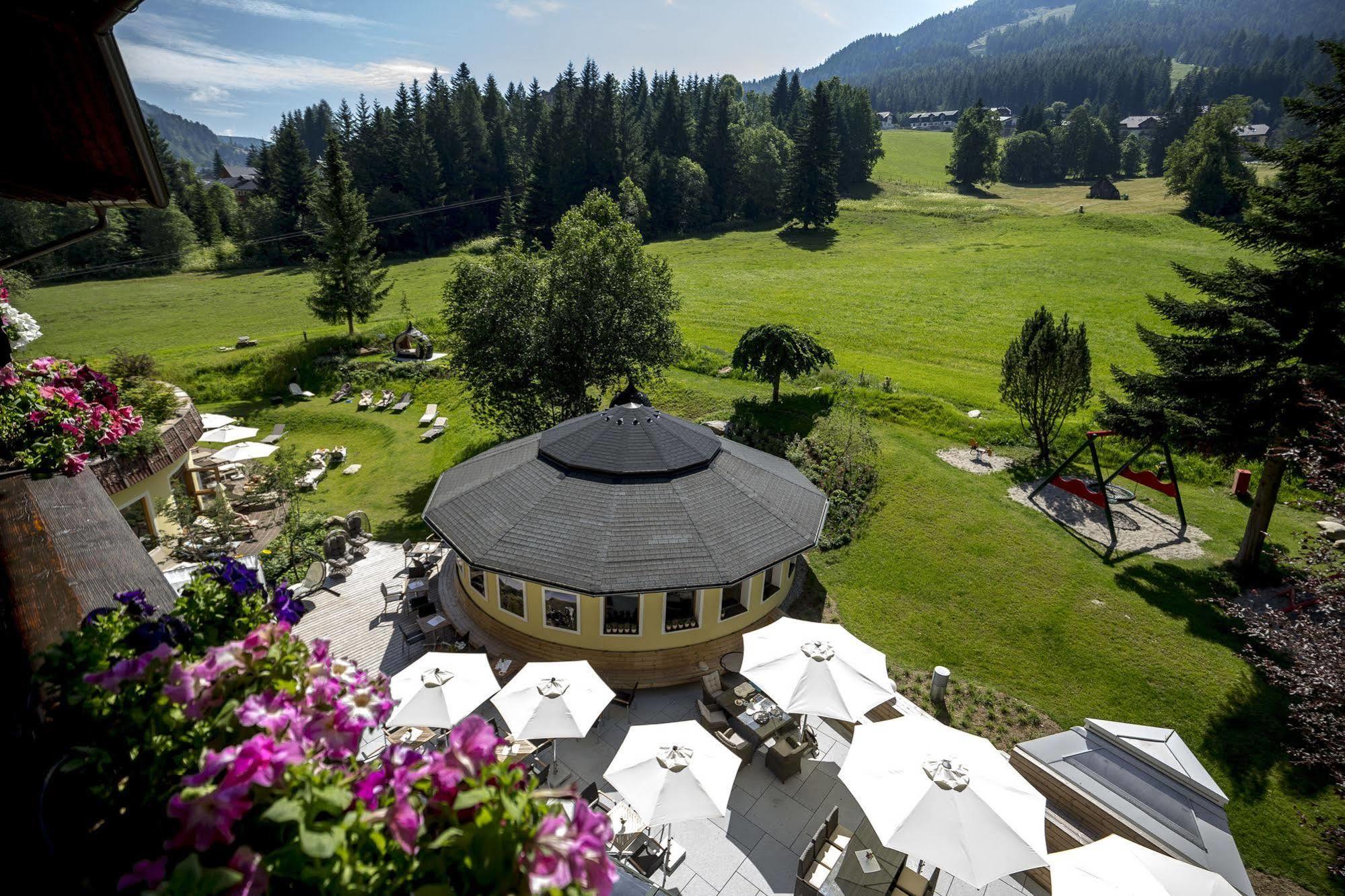 Family & Sporthotel Kaerntnerhof Bad Kleinkirchheim Eksteriør billede