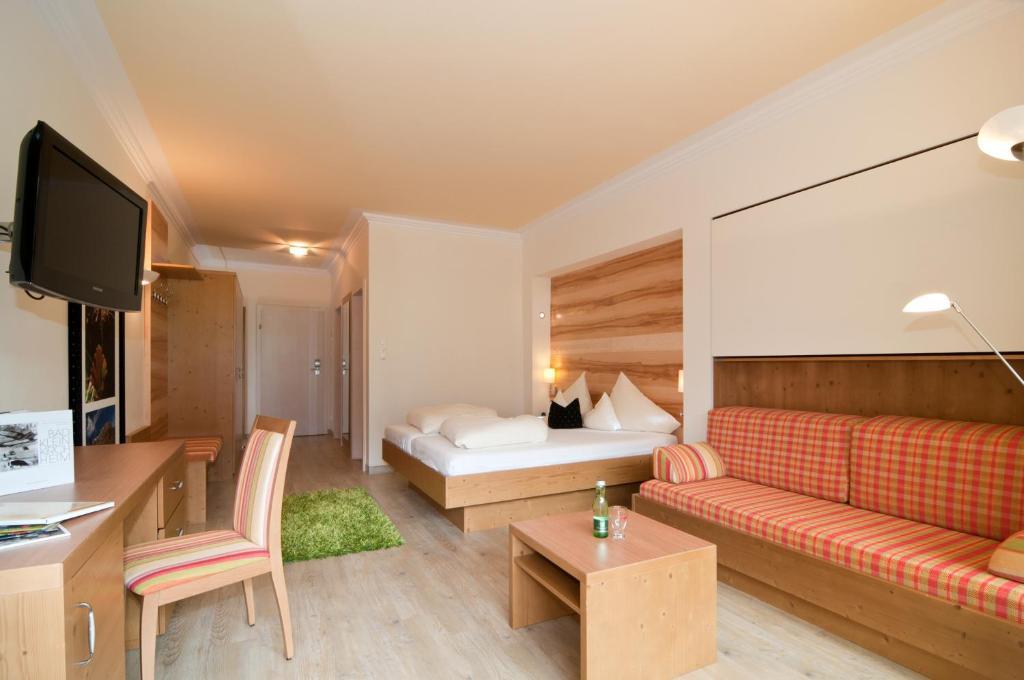 Family & Sporthotel Kaerntnerhof Bad Kleinkirchheim Værelse billede